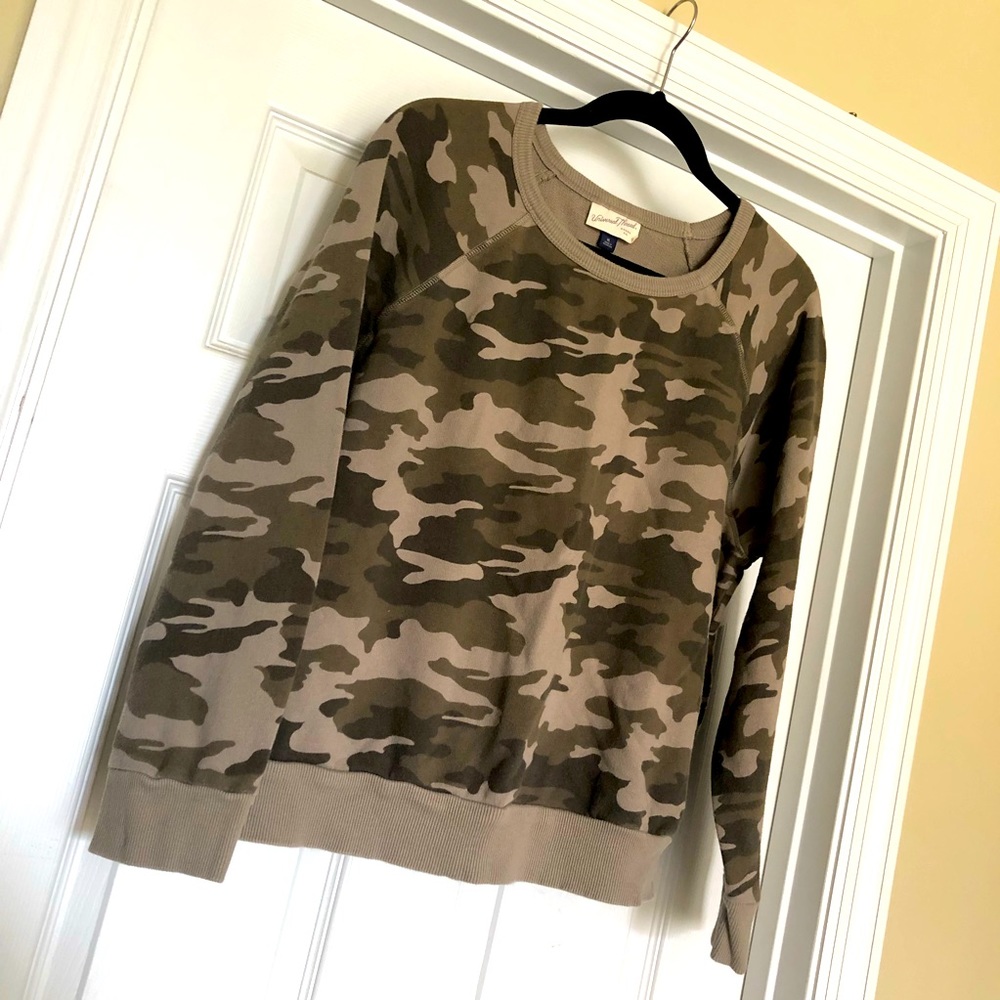 Universal Thread Camo Sweatshirt